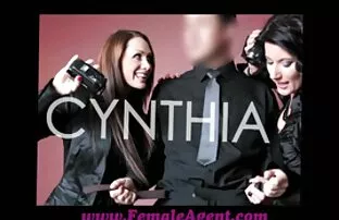 XXX セクシーな若い女性と2産科悪い 女の子 アダルト 無料