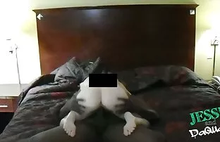 XXX 主婦は見知らぬ人に犯されます イケメン av 男優 動画