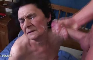 XXX ブルネットティーン小柄な性交のスカッシュ 女性 h 無料 動画