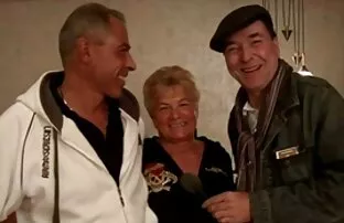 XXX カプリはハード拳を取得します 女性 av dmm