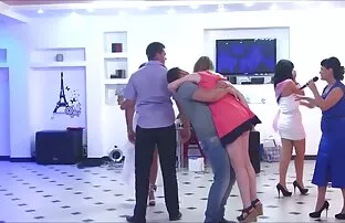 XXX リフト av 無料 女性 向け