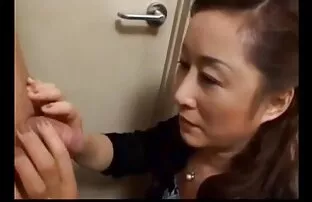 XXX タイトな十代のニキータは彼女の膣を掘削 無料 女性 向け アダルト 動画