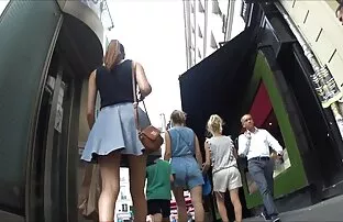 XXX 城で楽しんでいる女の子 女性 の ため の エロ い 動画